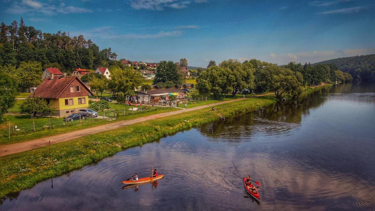 ホテル Camping Prima Týn nad Vltavou エクステリア 写真