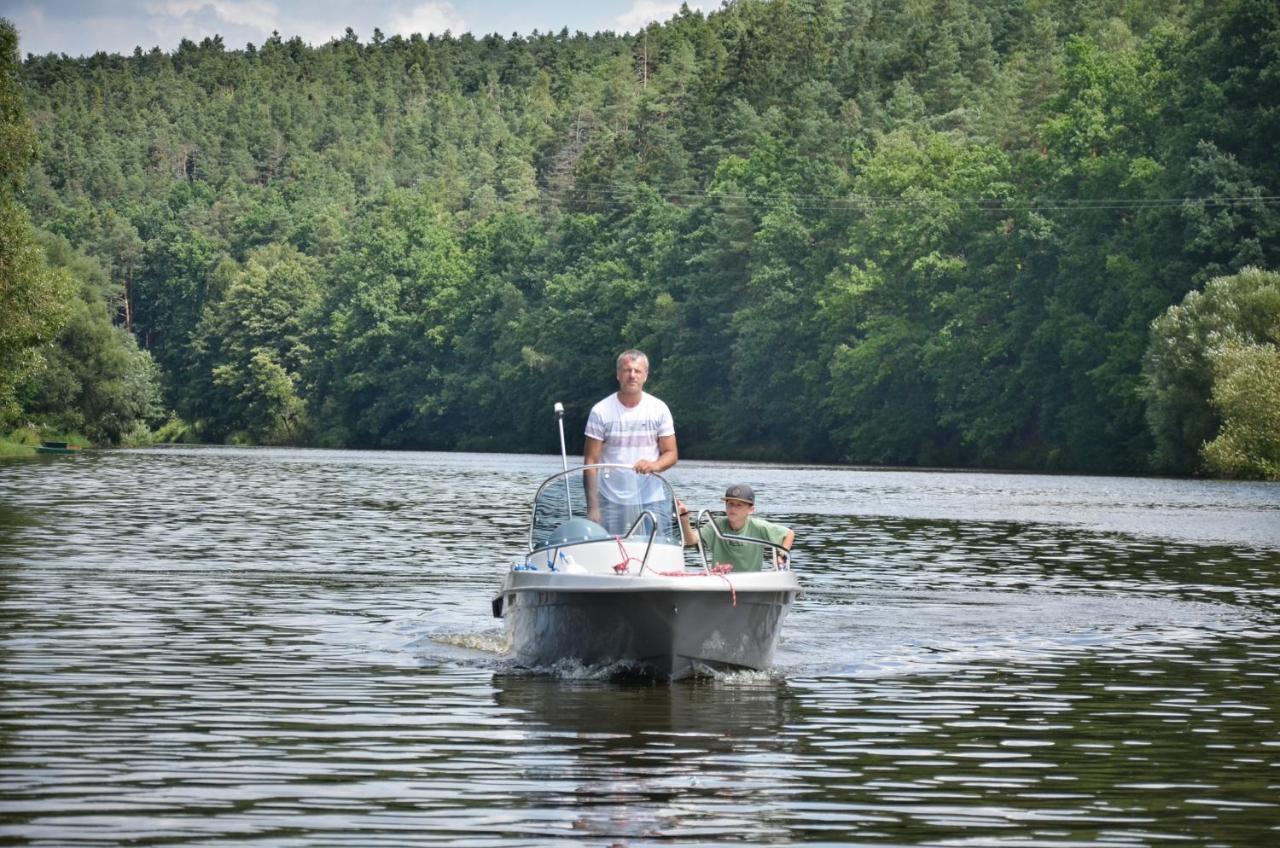 ホテル Camping Prima Týn nad Vltavou エクステリア 写真