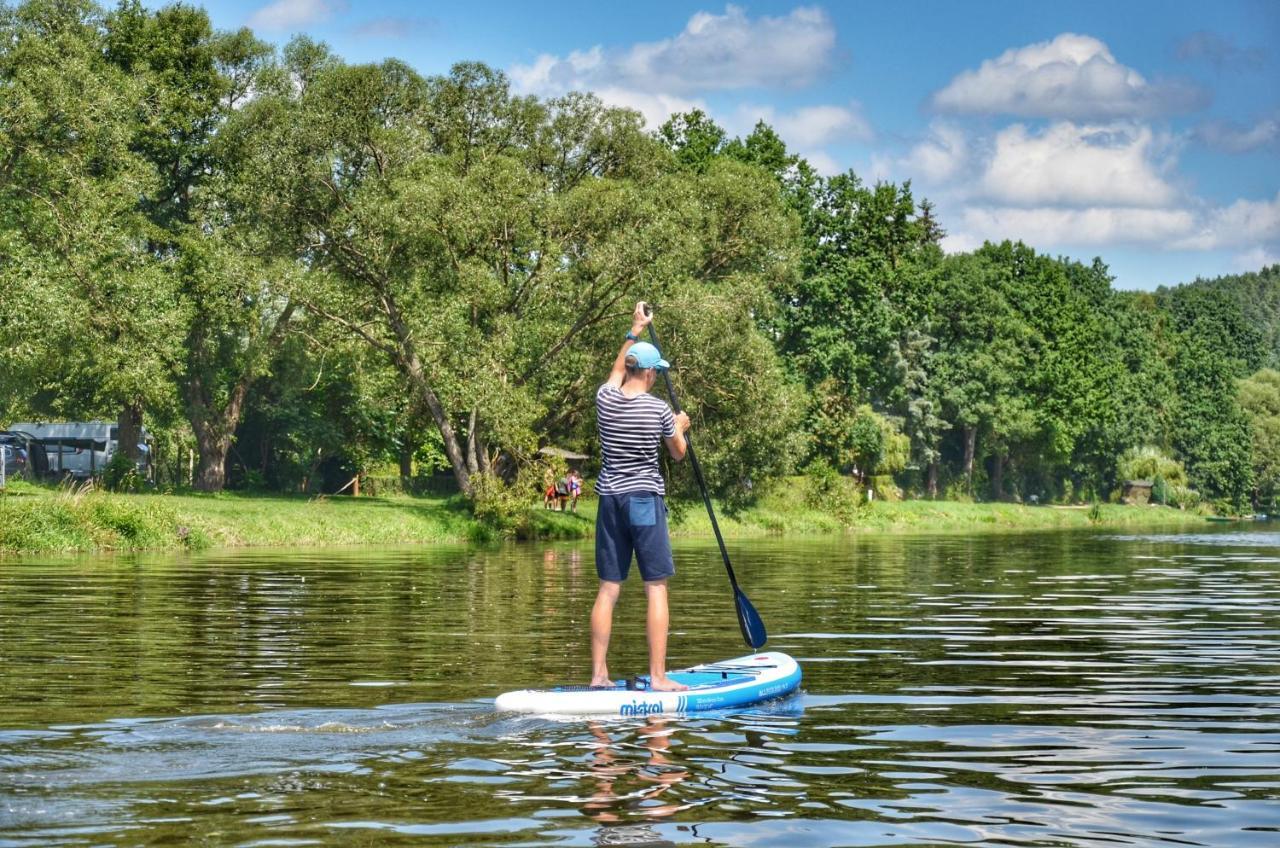 ホテル Camping Prima Týn nad Vltavou エクステリア 写真