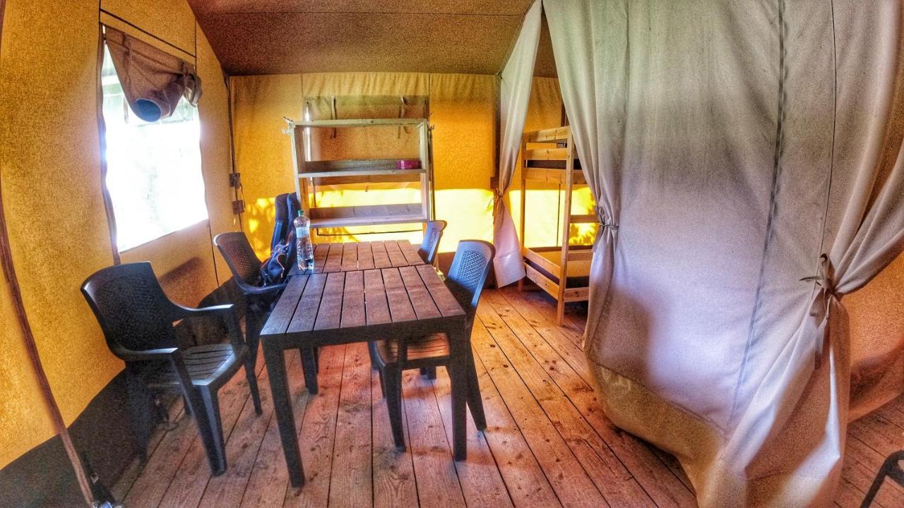 ホテル Camping Prima Týn nad Vltavou エクステリア 写真