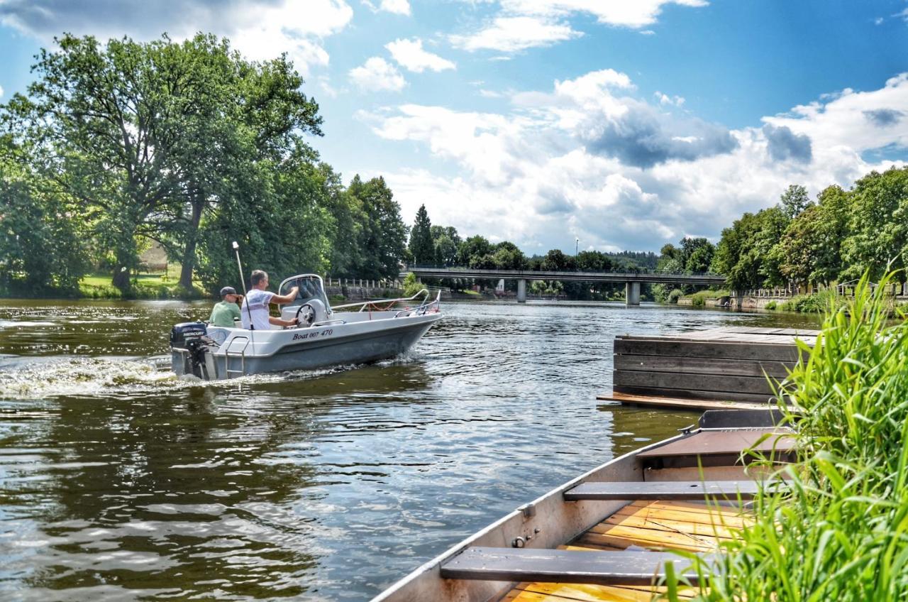 ホテル Camping Prima Týn nad Vltavou エクステリア 写真